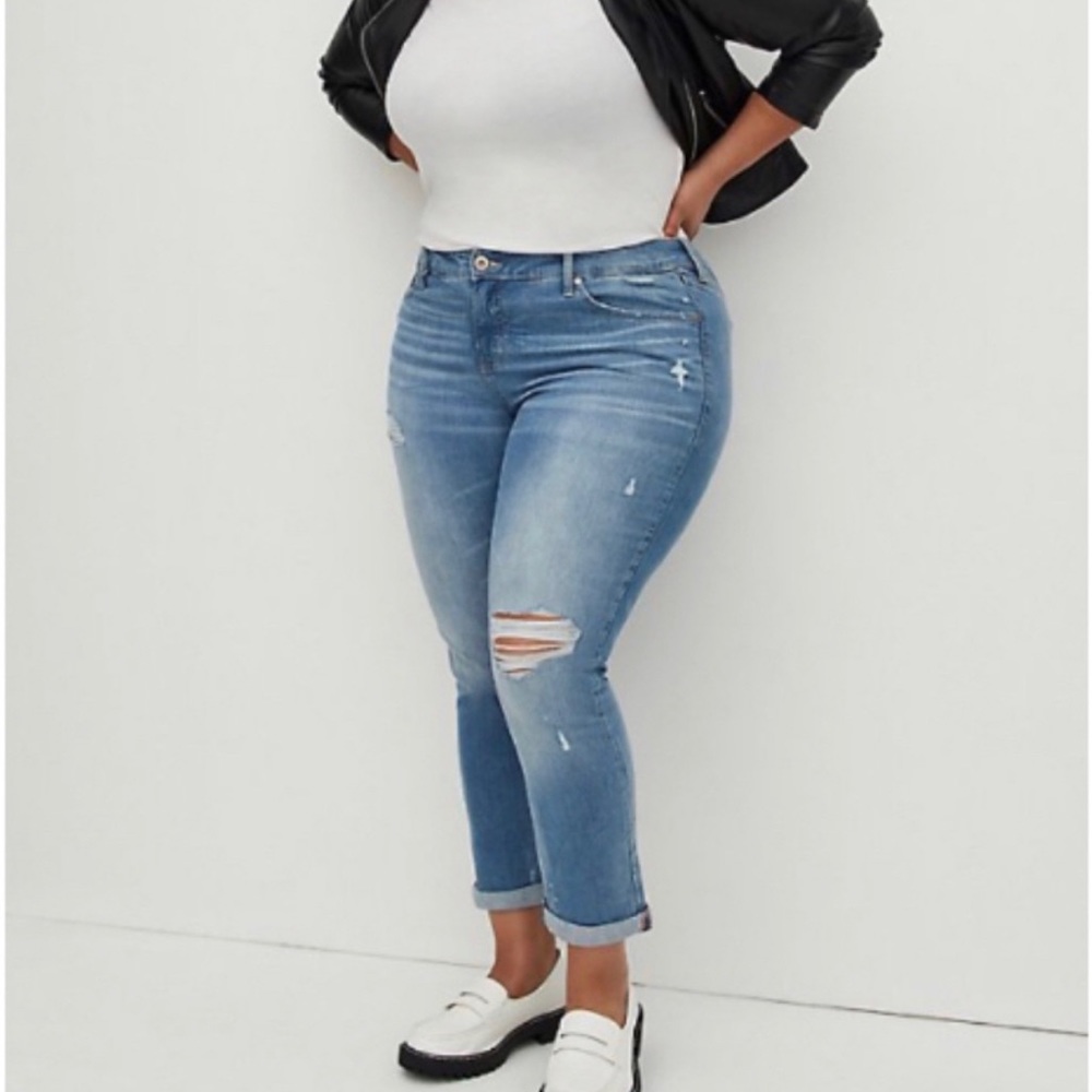 🆕 Boyfriend Straight Vintage Stretch Mid-Rise Jean 14 NWT Torrid New!